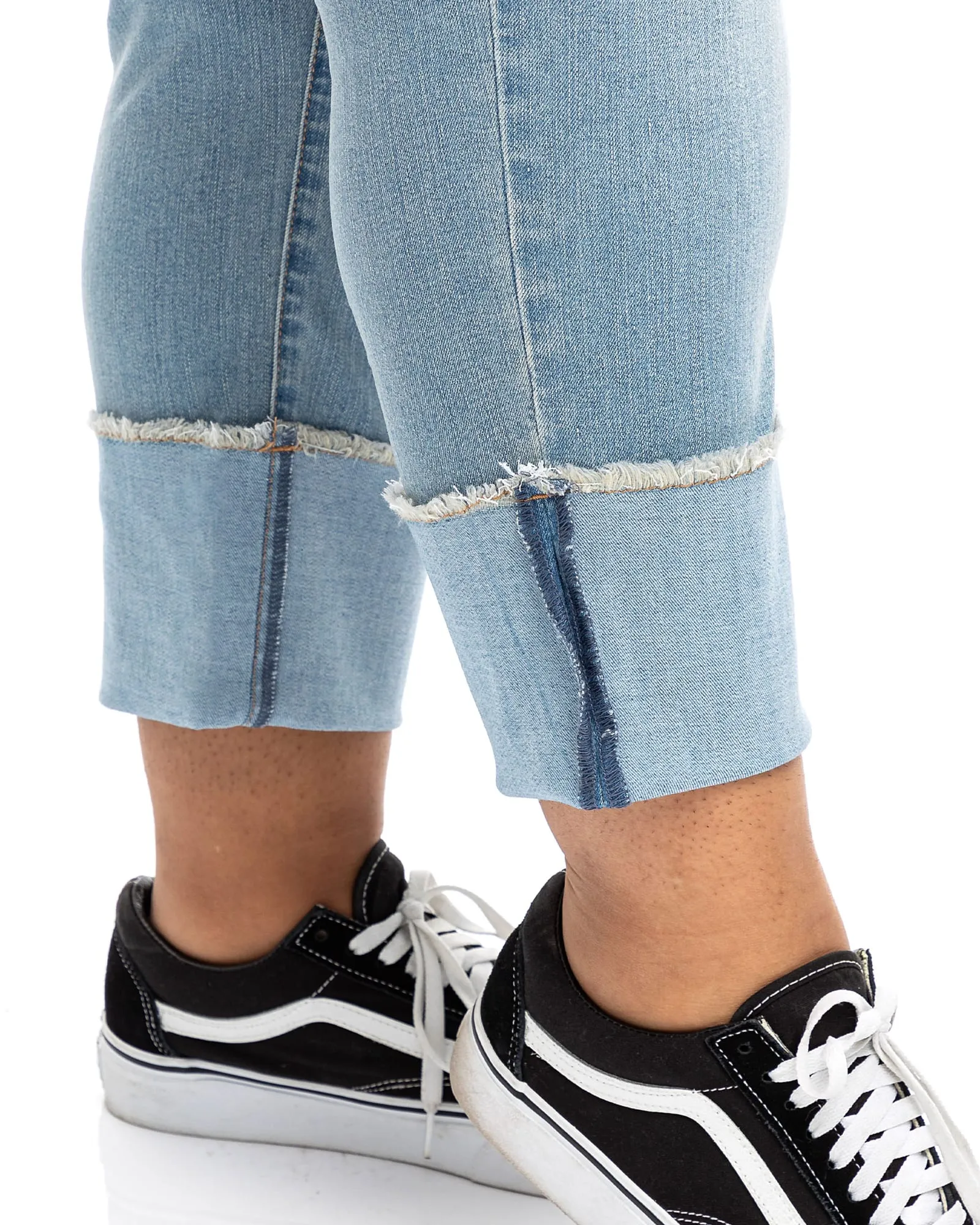 Sheila Mid Rise Crop Straight Jean | Caley