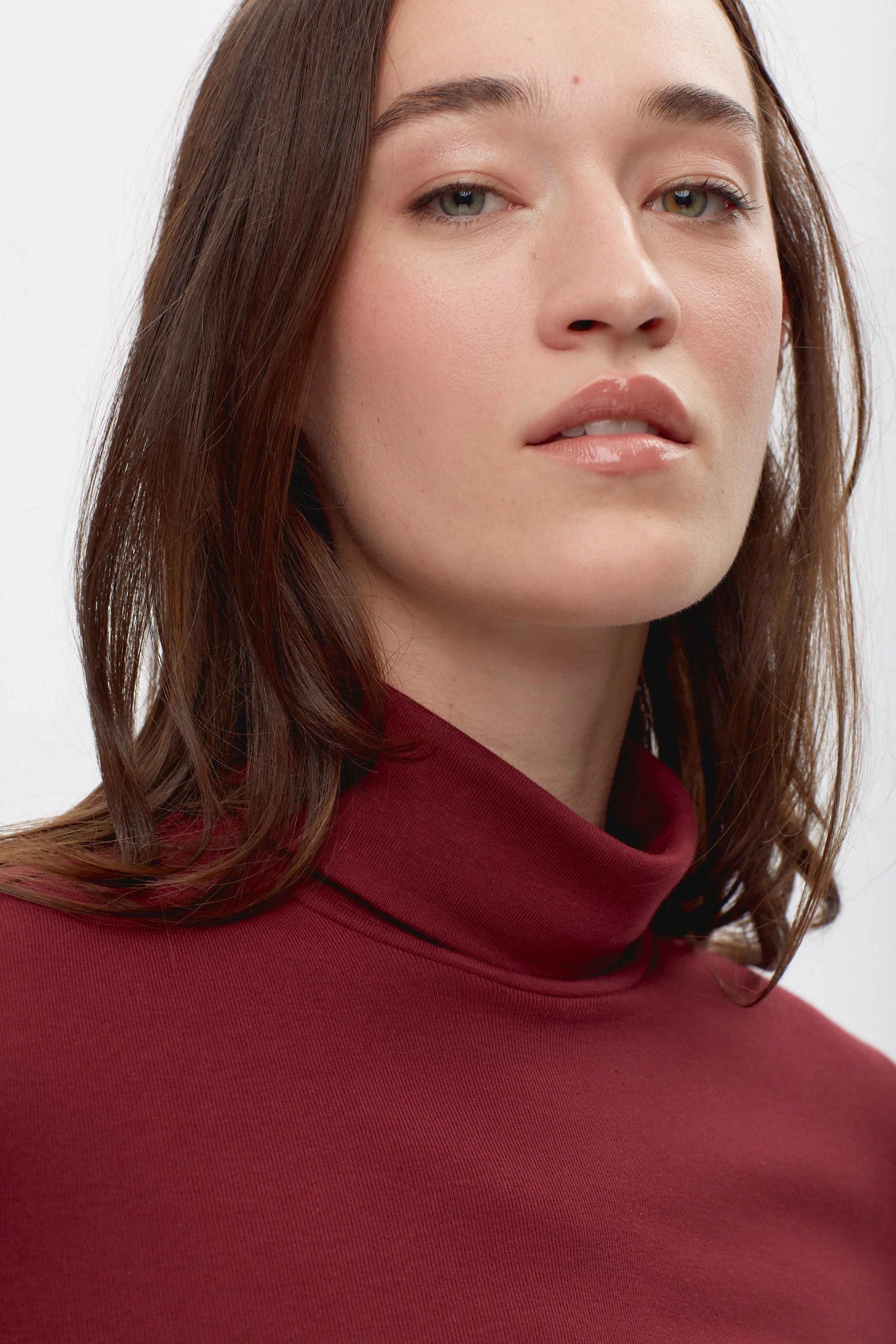 Women's Fitted Turtleneck in Burgundy